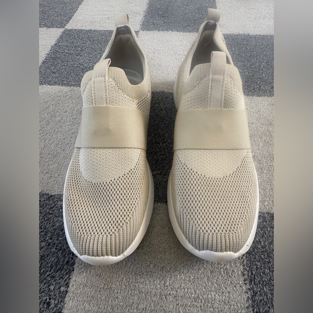 Women’s Tan Lucky Step Shoes